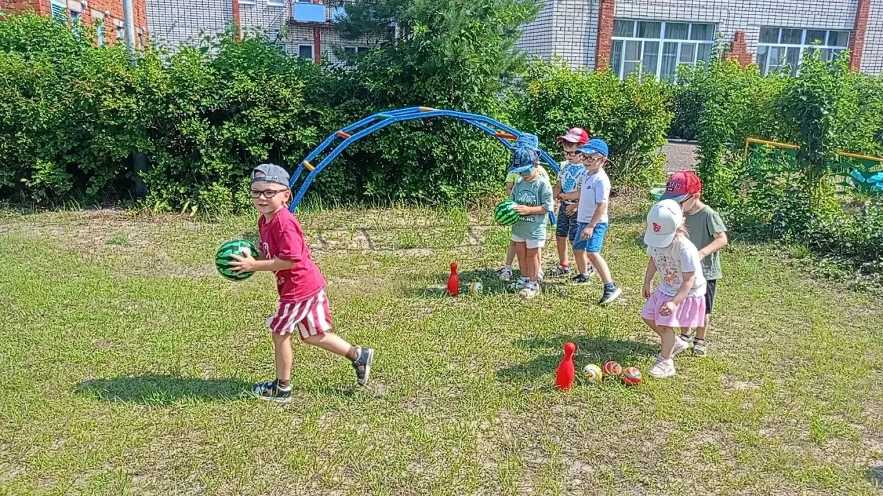 Трудно представить себе летние прогулки🌈🌞🪅 без подвижных игр и развлечений. Любой ре...