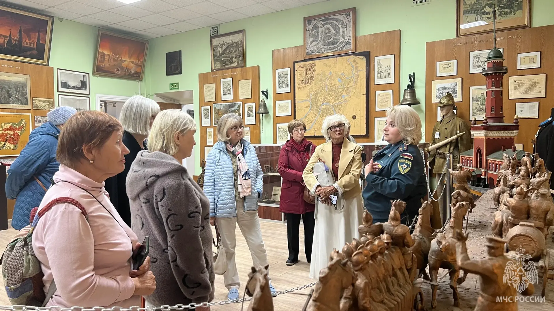 🎬 «Эпоха в кадре»: в Музее пожарной охраны Москвы возродили традицию кинолектория