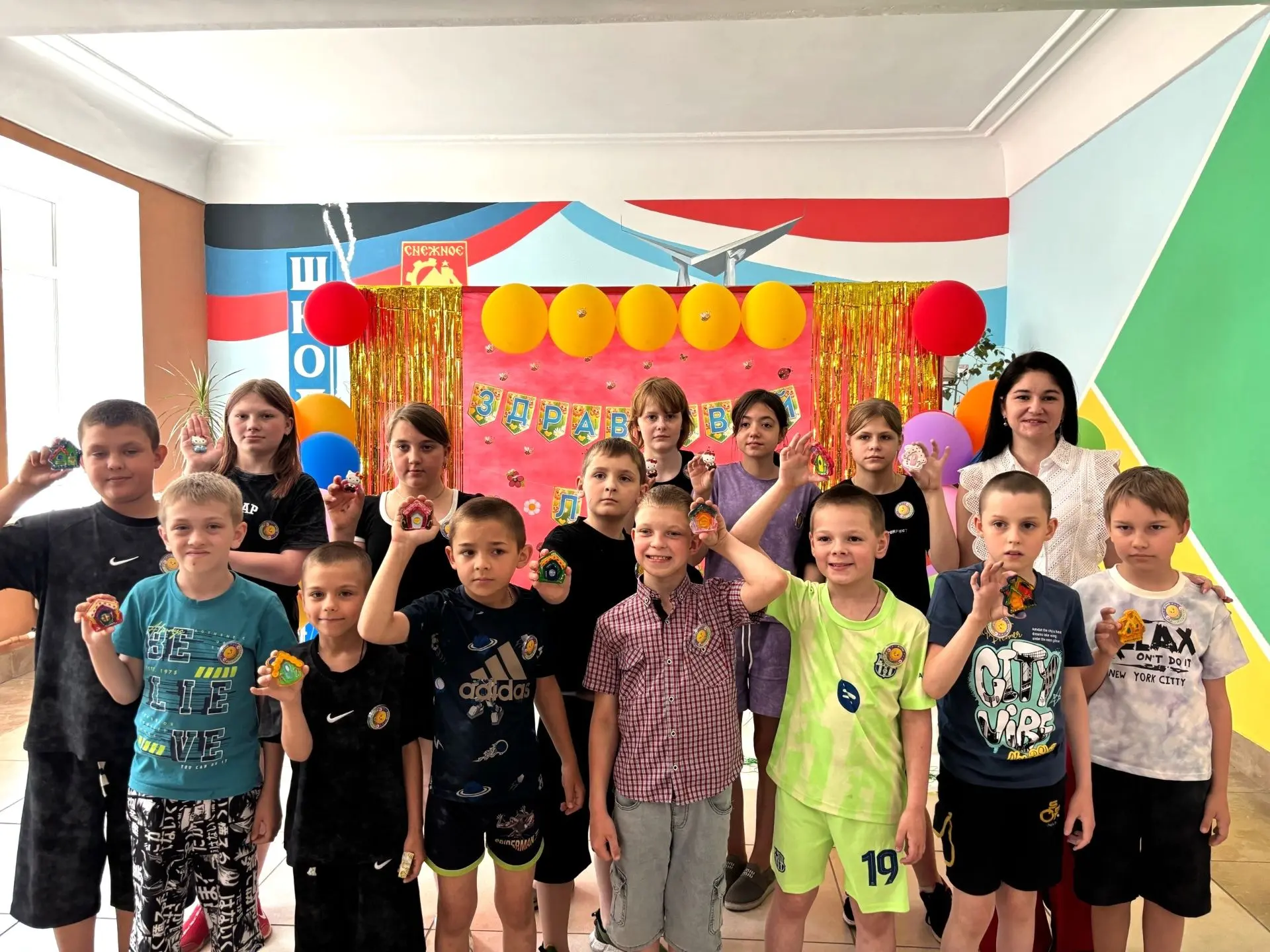 В Снежном прошли познавательные и творческие мероприятия для жителей

В учреждениях культуры городск