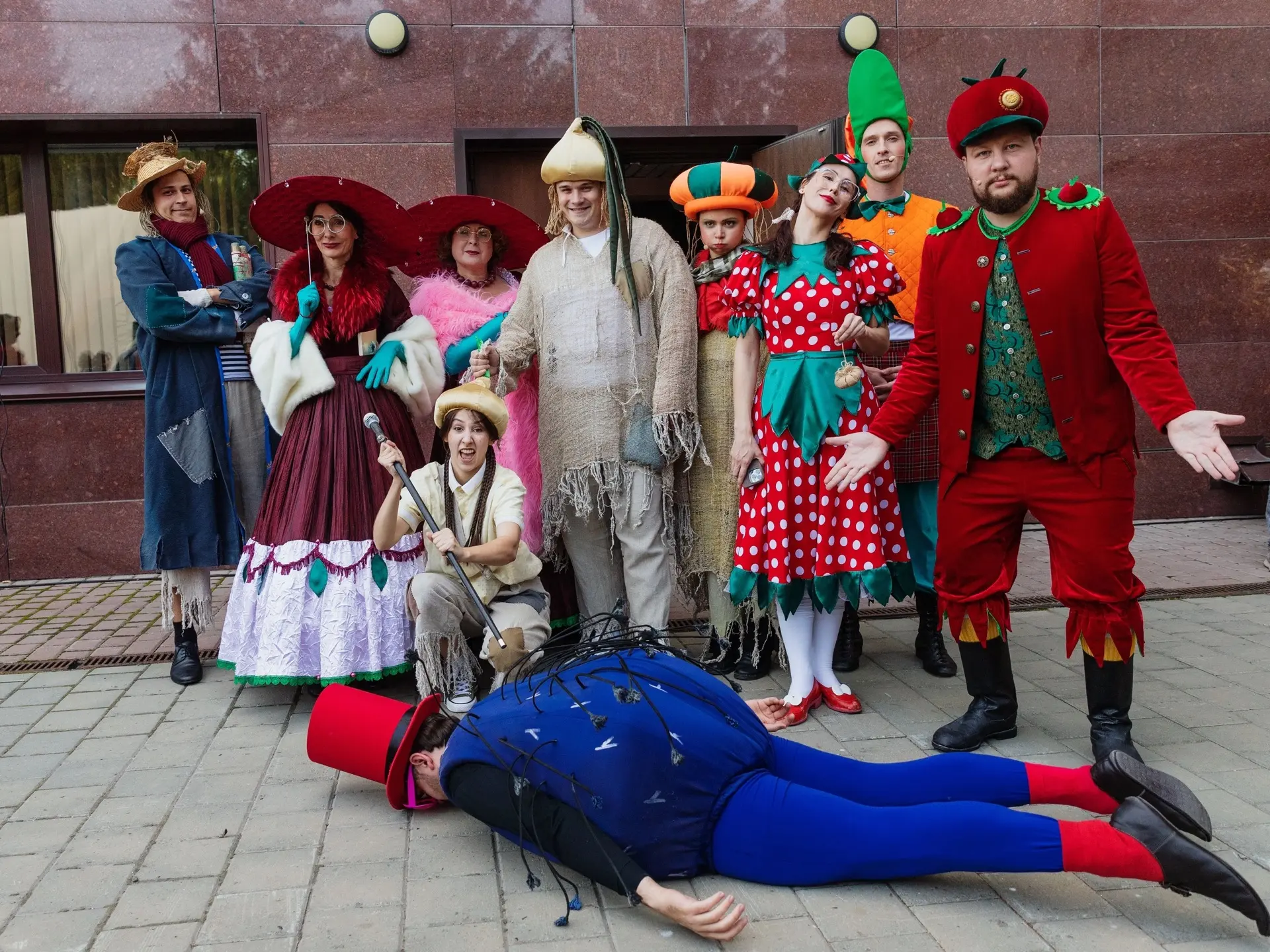 🎭 Дорогие друзья, специально для вас создали фотоальбом в нашем сообществе в ВК, где с...