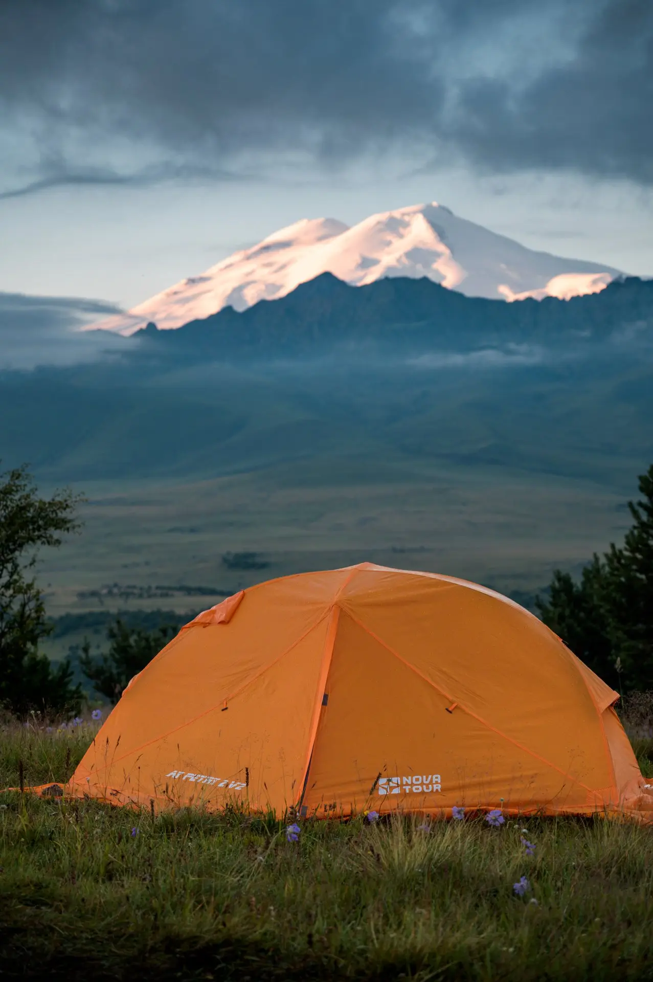 ⛰️ Рассвет с видом на Эльбрус на высоте 2400.