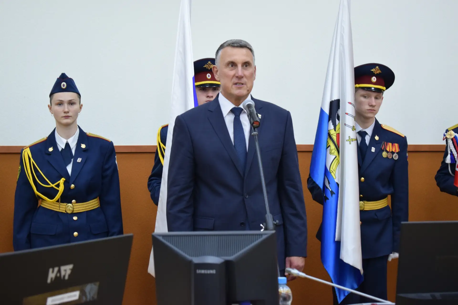 Десятилетие ЮНАРМИИ: торжественная церемония в Великом Новгороде! 🎖