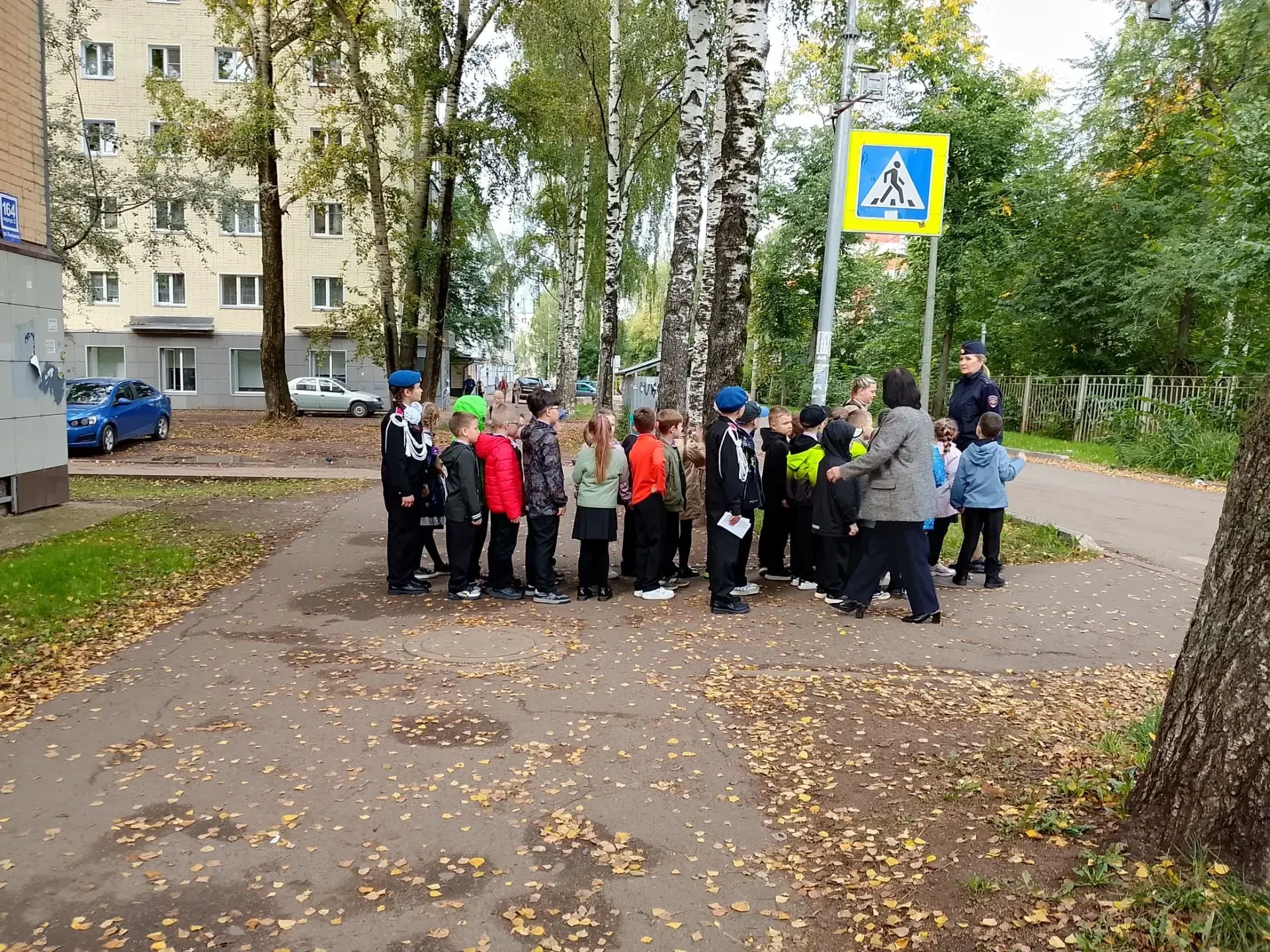 Безопасность начинается с детства! 🎉Сегодня в нашей школе прошёл особенный день — к пе...
