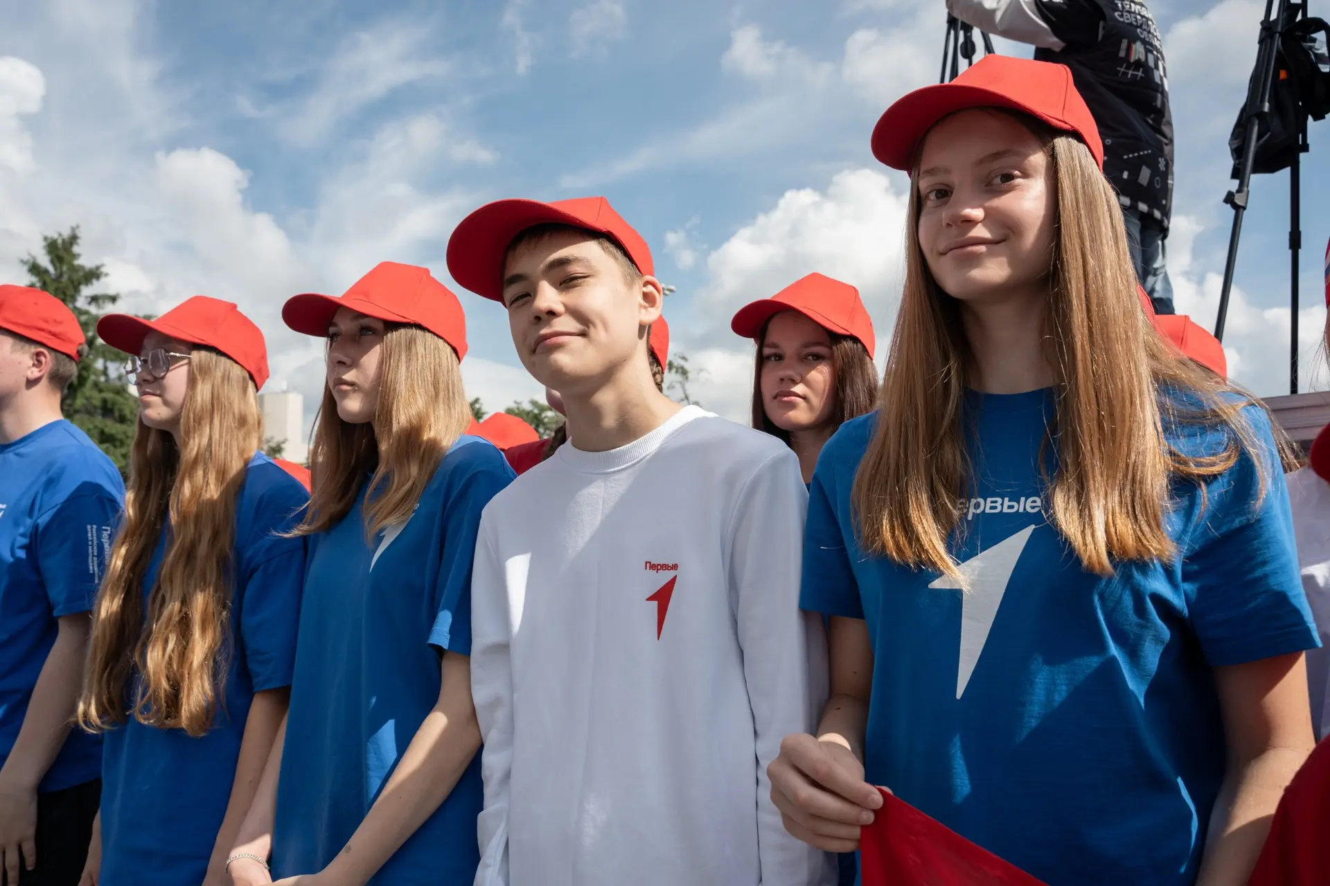 С честью и гордостью за Родину, за нашу Россию! ✨

В честь государственного праздника Дня России на 