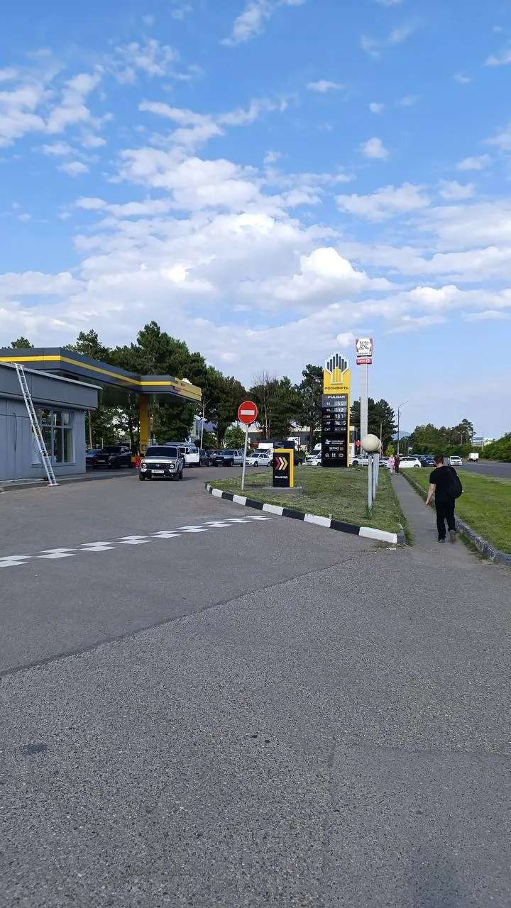 ⛽ «Как во времена COVID»: жители Кавминвод обсуждают исчезновение бензина на заправках