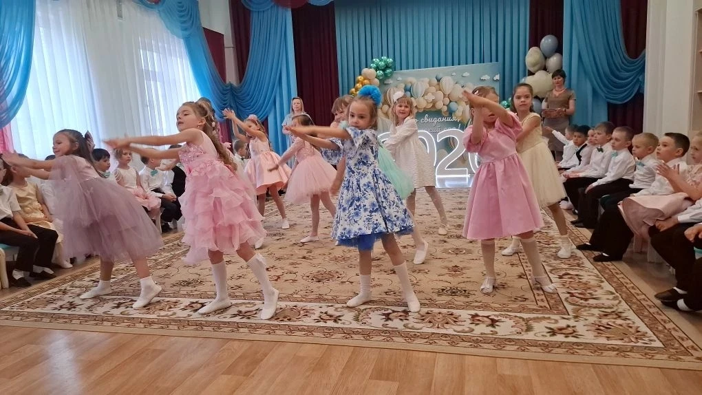 🔔 26 мая в группе "Почемучки" состоялся выпускной.  В детском саду «Уникум» – это самый трогательный
