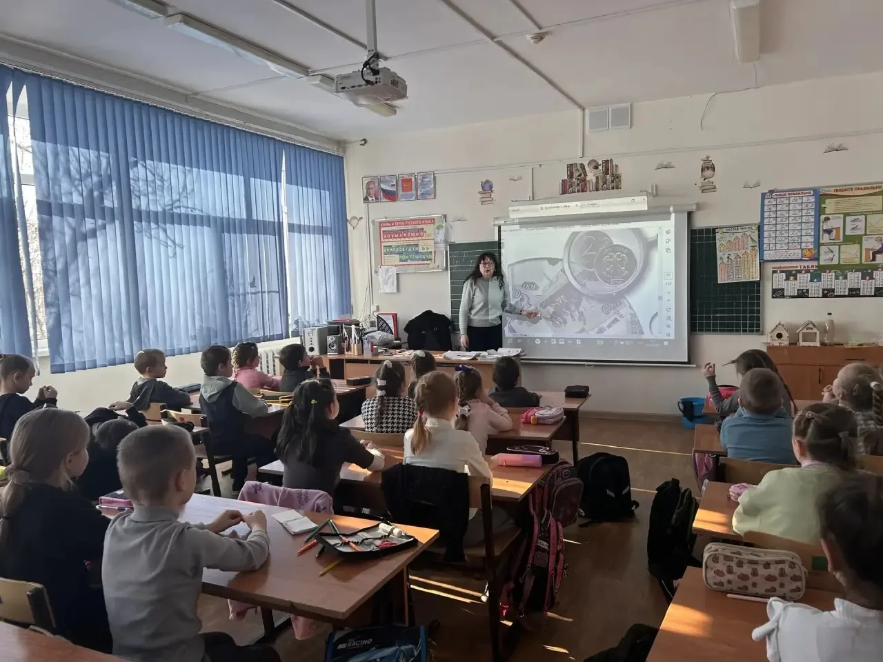 Финансовая грамотность — это увлекательно! 💰📚  Сегодня в нашей гимназии кипела финансовая жизнь!  Дл