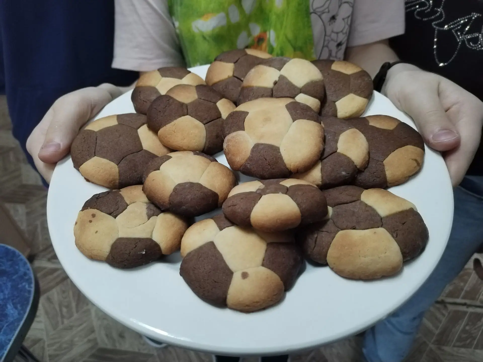 Кулинарный конкурс "Вкусные истории". Шестиклассницы на уроках кулинарии испекли очаров...