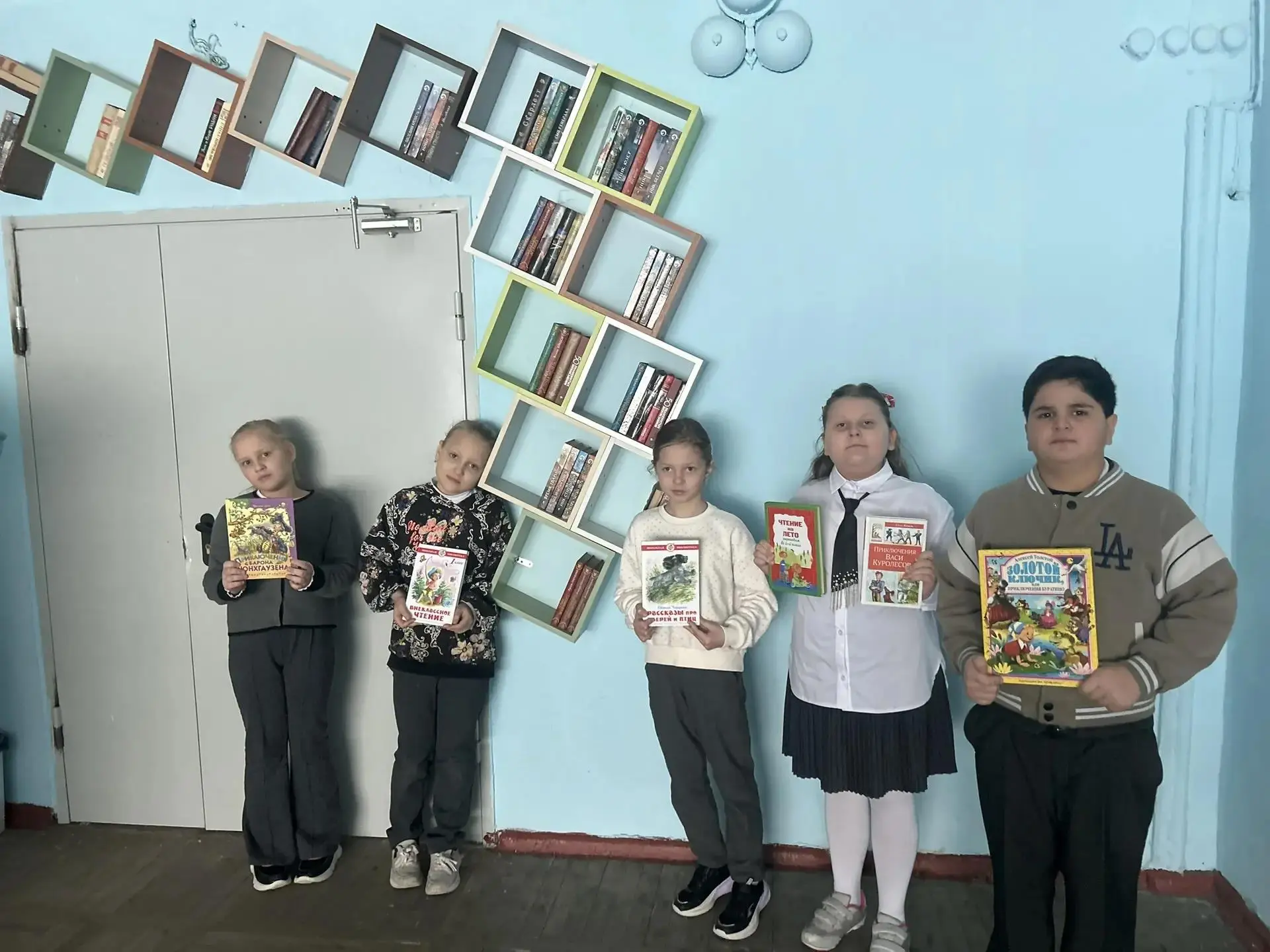 Гимназисты принимают участие в акции "День дарения книги"   В преддверии 14 февраля учащиеся гимнази