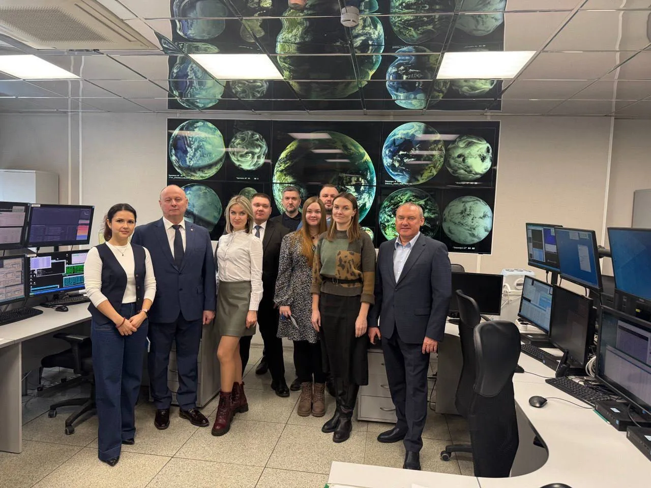 Ространснадзор осваивает космические технологии для контроля на транспорте   Представители Ространсн