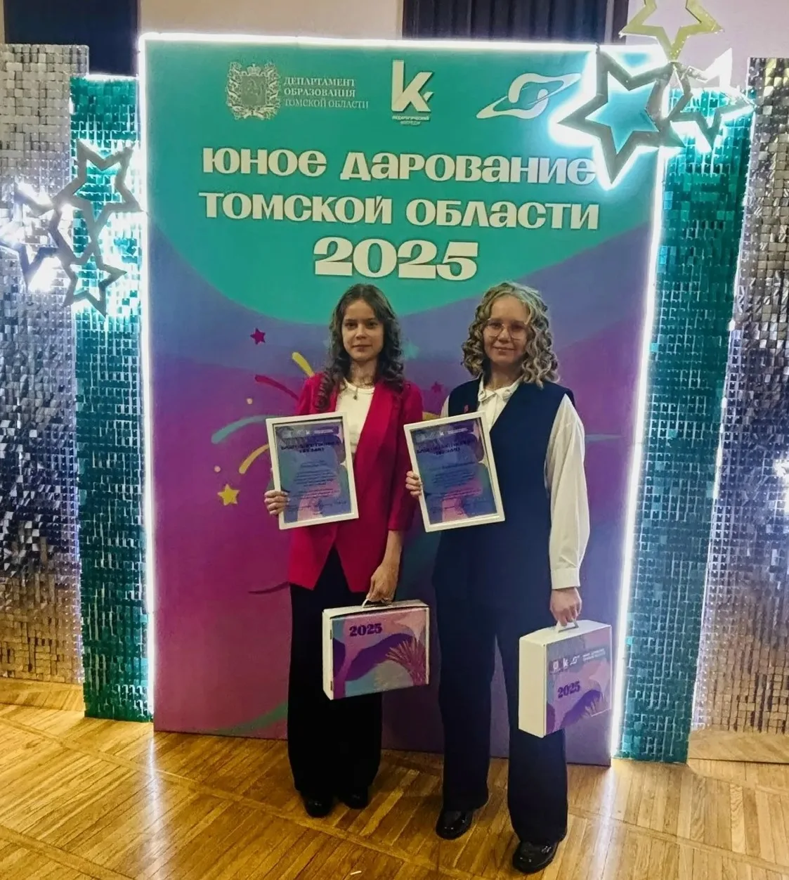 Наши гимназисты — в числе юных дарований Томской области! ⁣ Полина Симонженкова и Варвара Панина ста