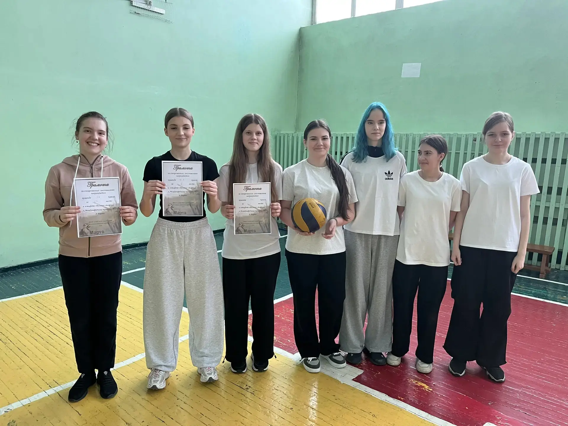 🌸 «А ну-ка, девочки!»🏆🎉  На этой неделе в старшем звене школы прошли зажигательные спортивные состяз