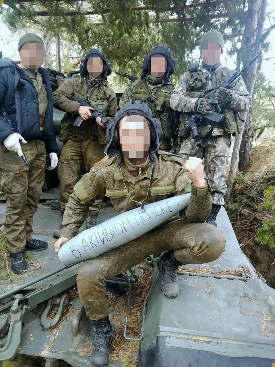 В активном поиске второй половинки. Желательно не сильно укреплённой 😉