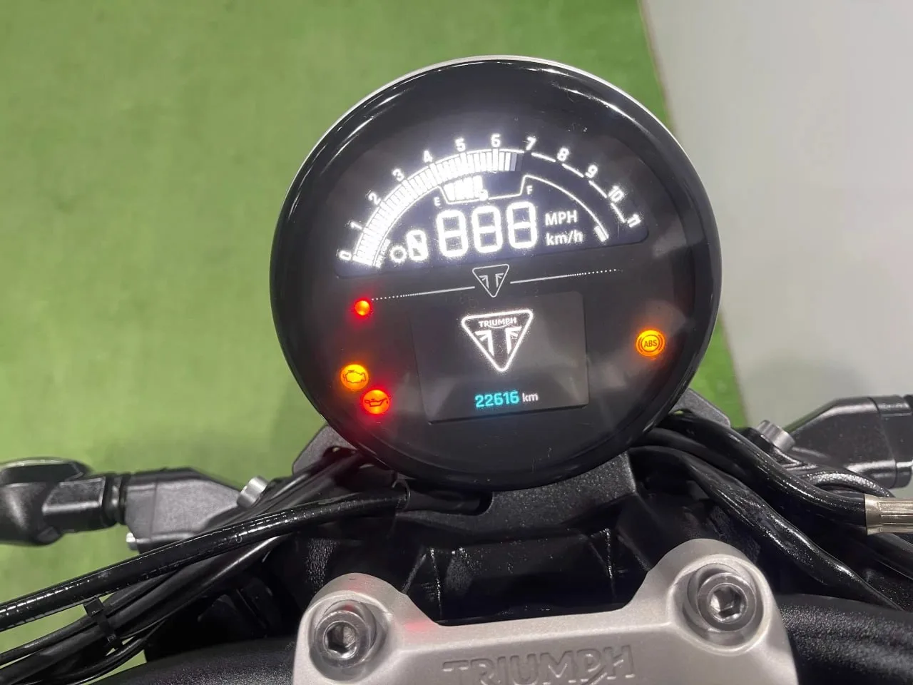 TRIUMPH TRIDENT 660 в наличии во Владивостоке  Характеристики:  - 2021 год - объем 660 см3 - Аукцион