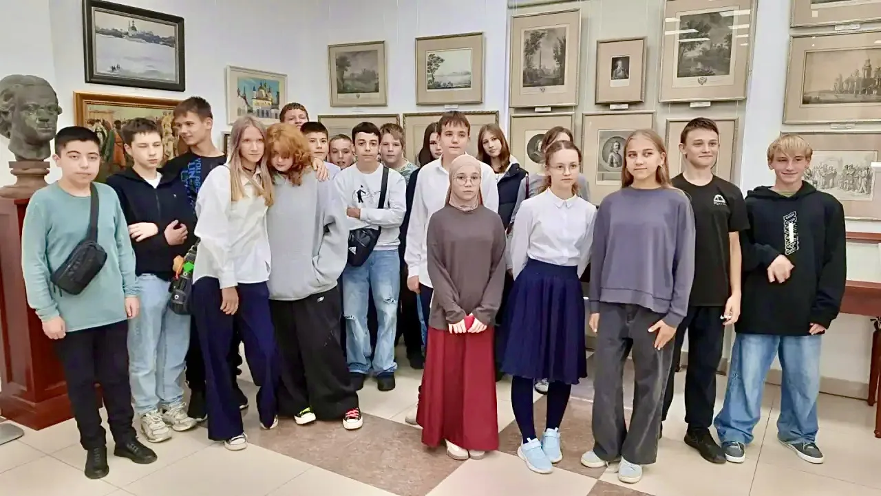 📍30 сентября учащиеся 8-А класса посетили Симферопольский художественный музей. Экскур...
