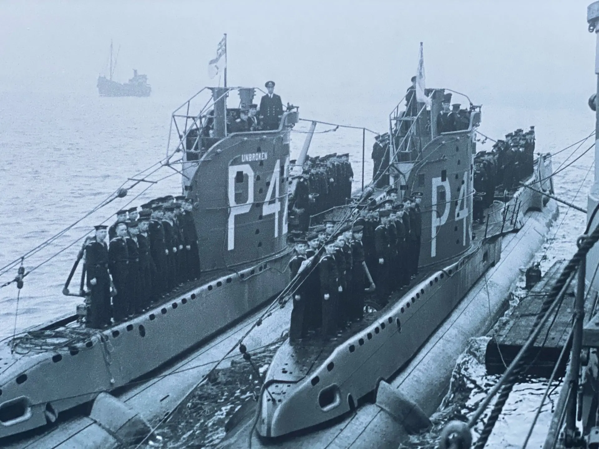 Фотохроника Северных конвоев: на Красной пристани открылась выставка к юбилею «Дервиша»