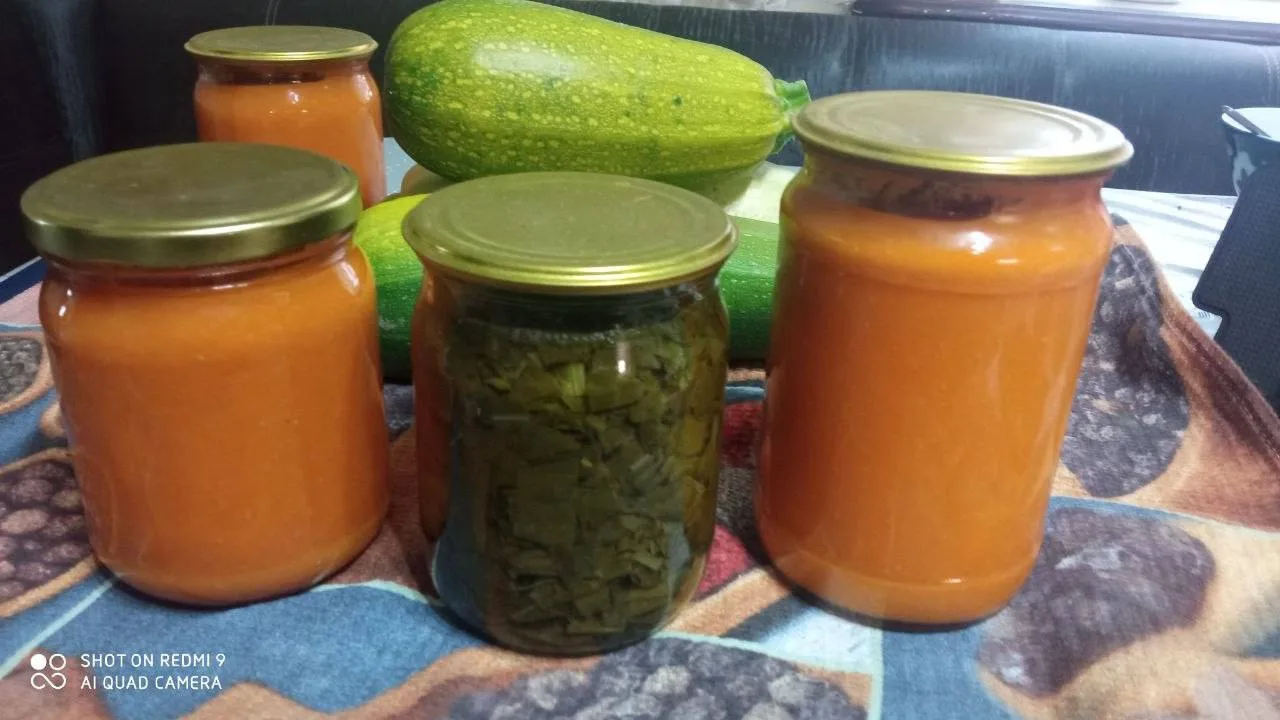 Продам кабачковую икру! Из кабачков со своего огорода, без химии. Банка 0,5л. - 200₽, 0,7л. - 250₽. 
