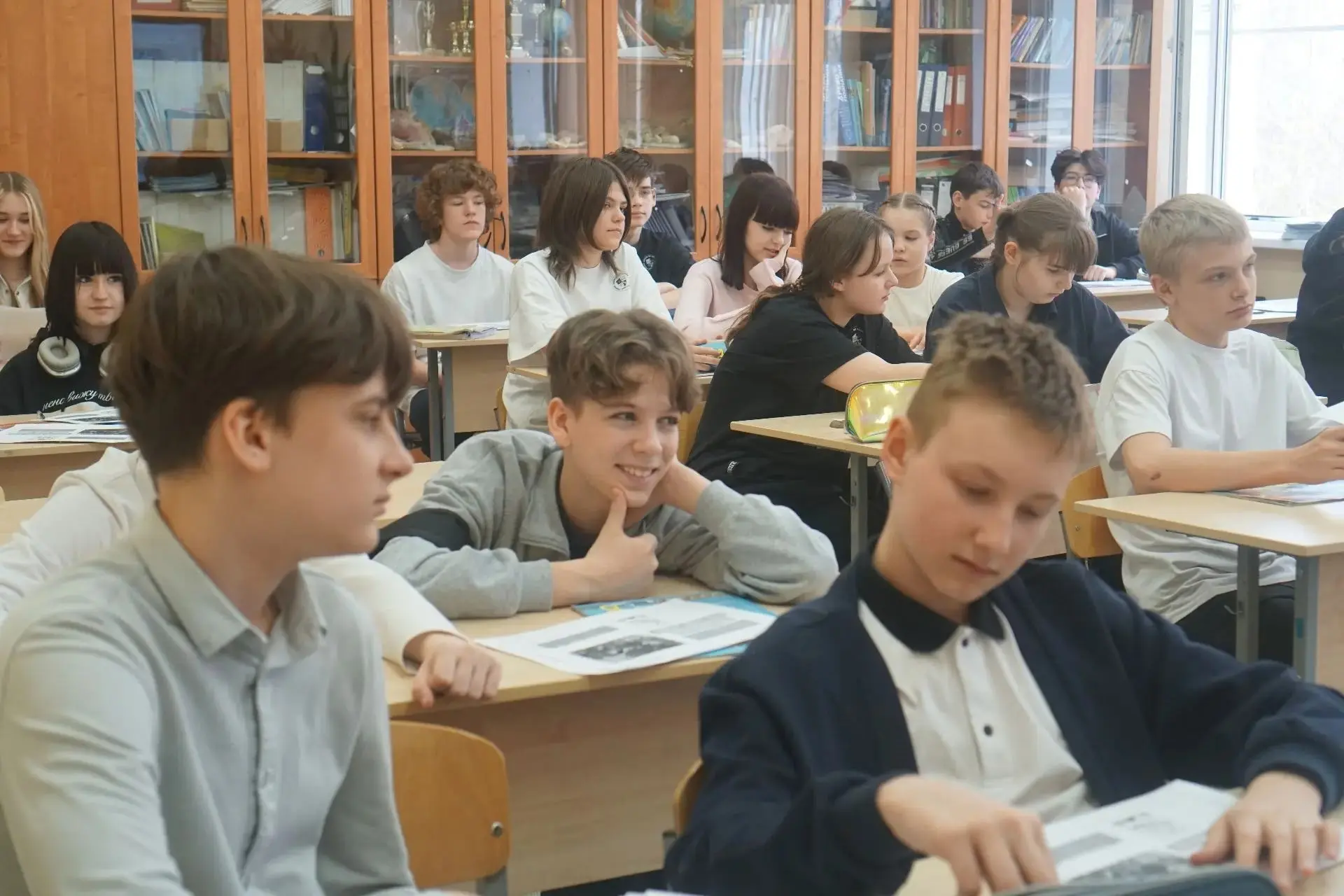 🌍 День географии в Корпусе 1: путешествие по картам и знаниям  Русское географическое общество — ини
