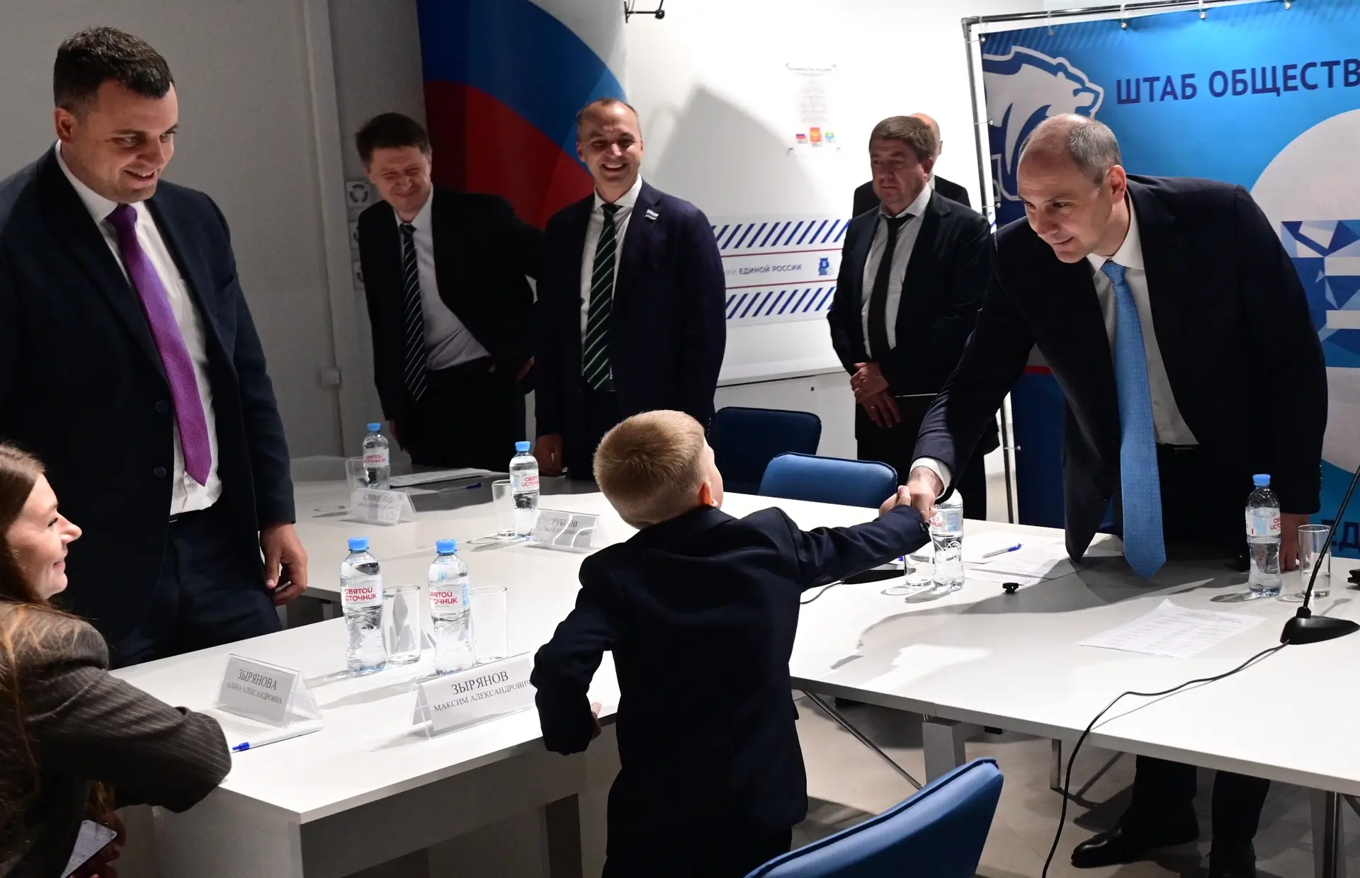 Провел очередной прием свердловчан по личным вопросам.
