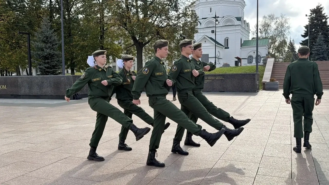 ВАХТА ПАМЯТИ НА ПОСТУ №1 У ВЕЧНОГО ОГНЯ СЛАВЫ В НИЖЕГОРОДСКОМ КРЕМЛЕ