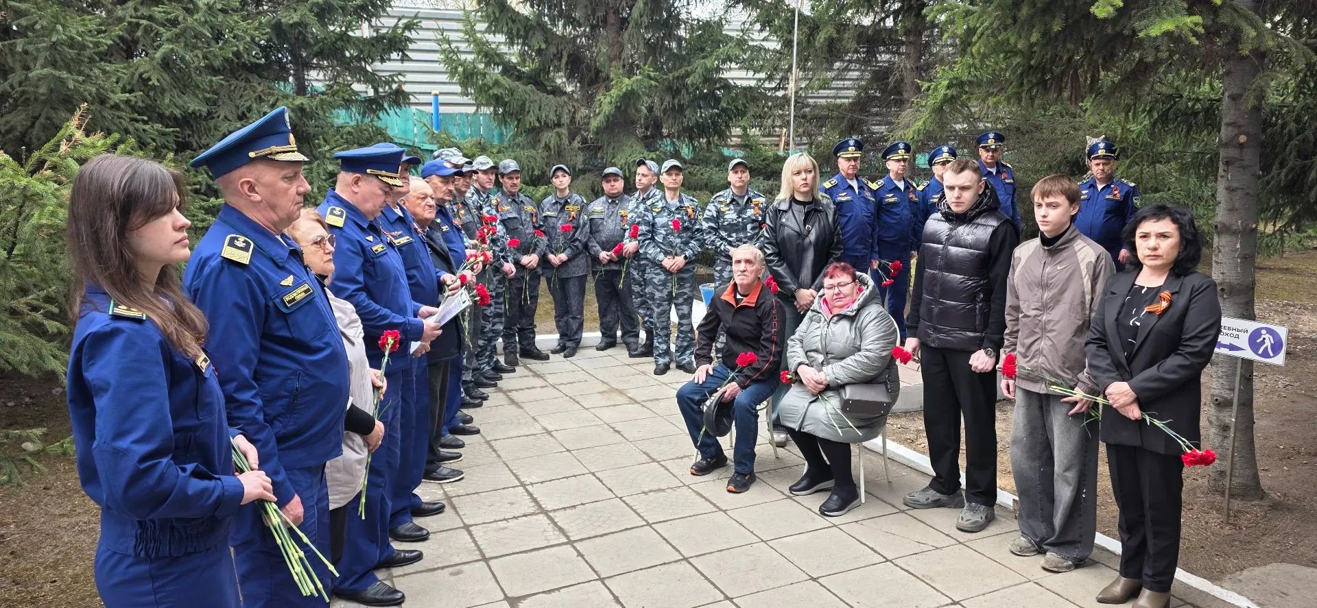 🇷🇺 В Красноярске открыта мемориальная доска участнику СВО Виталию Вихреву  Торжественная и скорбная 