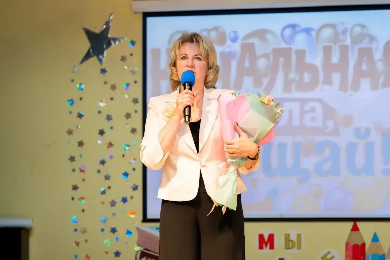 В начальной школе прошел торжественный выпускной 🎓  Ученики 4 классов попрощались с начальной школой
