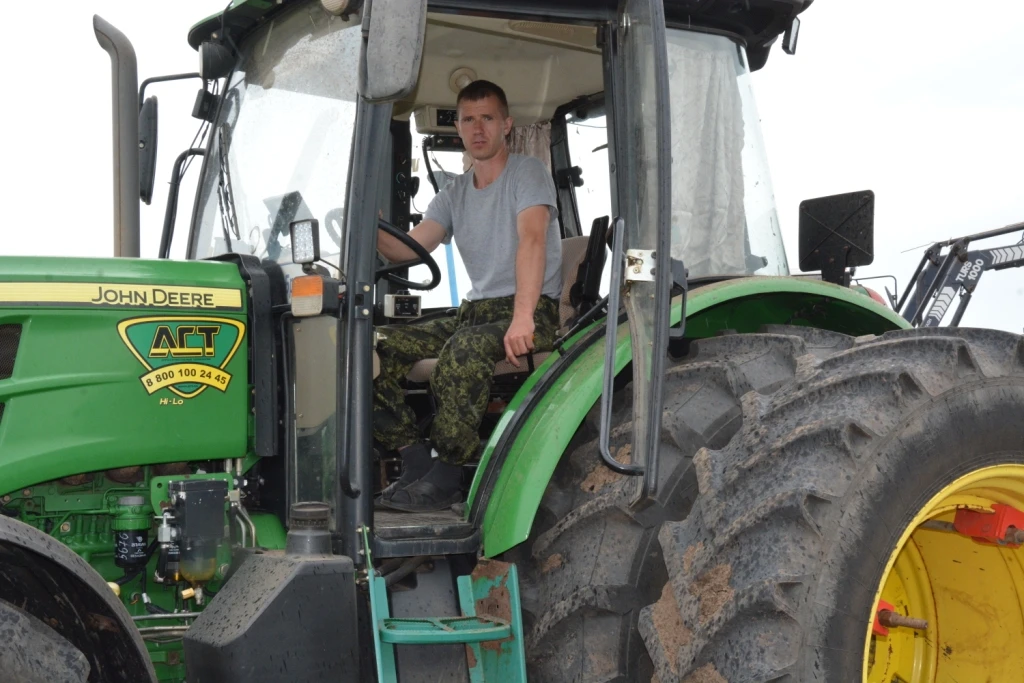 🚜🌱 Алексей Беликов: о посевной кампании, видах на урожай и семье…  ✅ Весенняя страда для аграриев – 