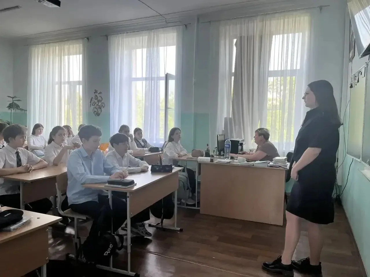 👮🏻‍♀️Инспекторы ПДН провели профилактические лекции для школьников в рамках акции "Подросток"  👥В ра