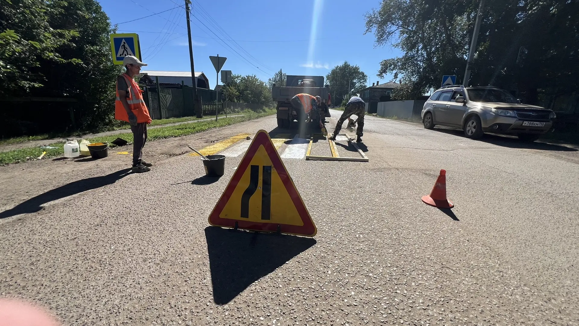 🚧В п. Усть-Ордынский ведутся работы, направленные на повышение безопасности всех участ...