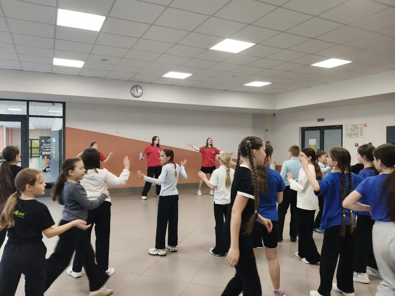 #Аксиома_наВолнеЗдоровья 🕺 Финал Недели здоровья: «Танцуй, чтобы жить»!💃 Сегодня в центре образовани