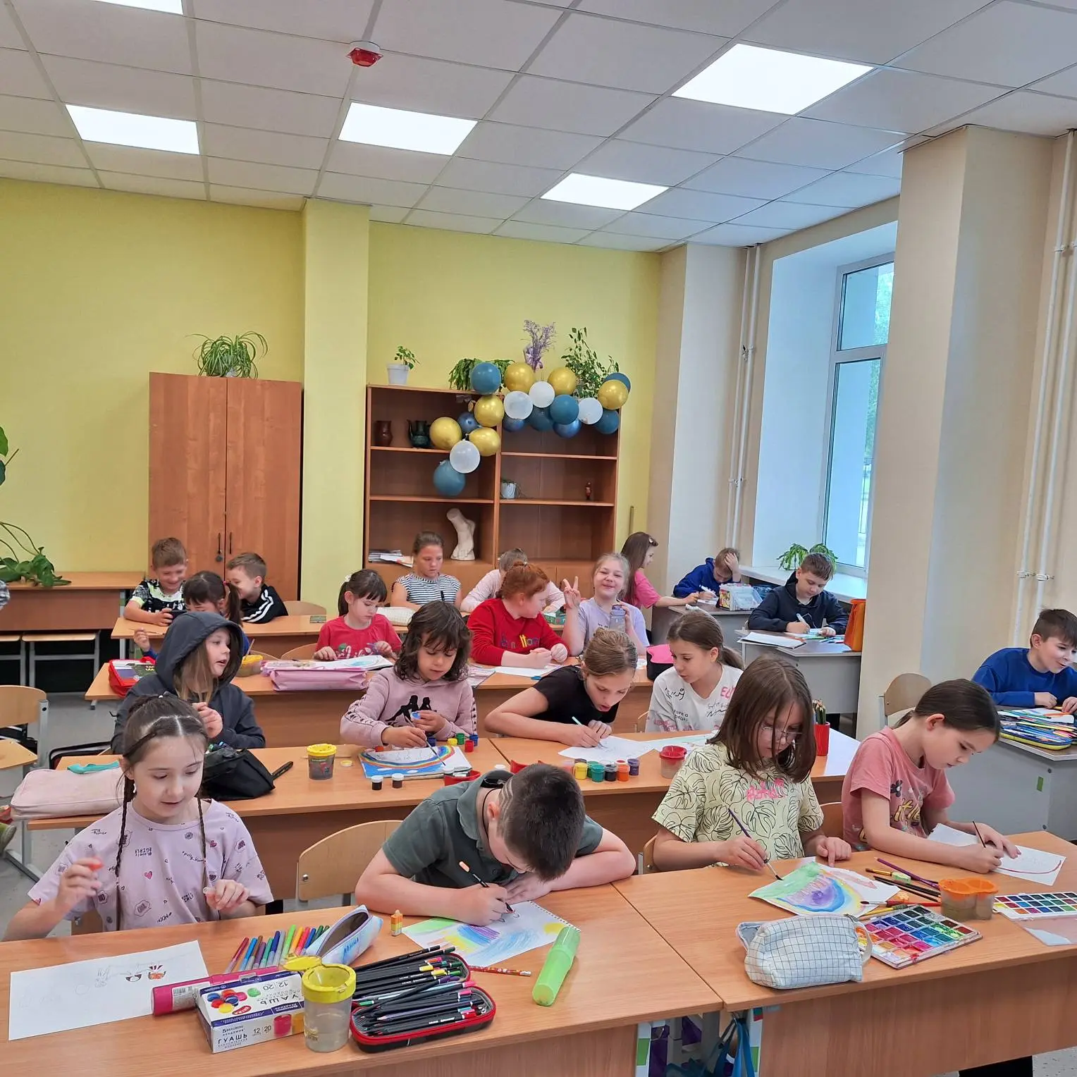 🔥Сегодня состоялось торжественное открытие лагеря "Радуга и К". По доброй традиции мы ...