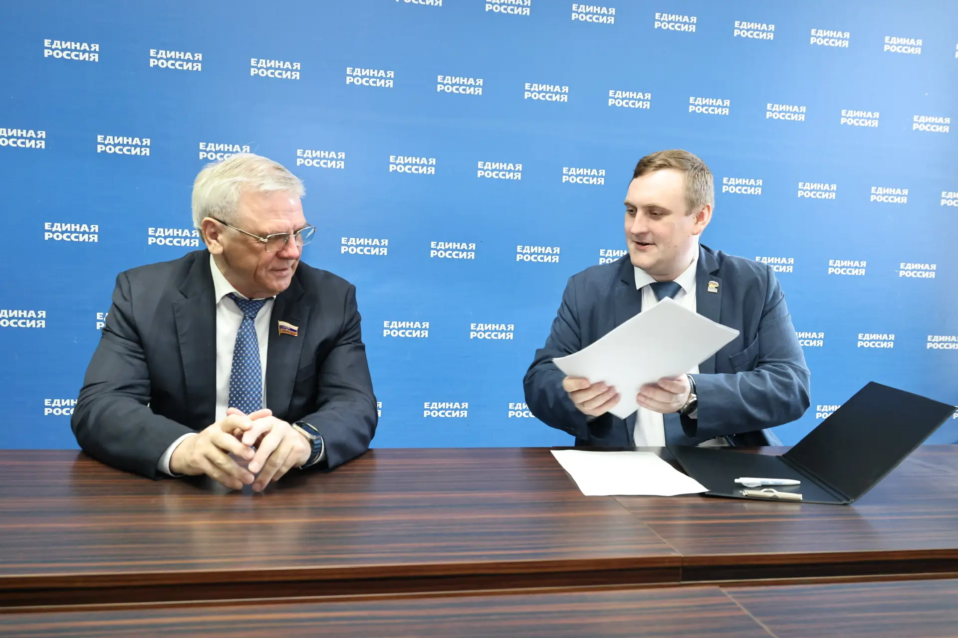 Сегодня подал заявление на участие в предварительном голосовании «Единой России». Пока отвечал на во