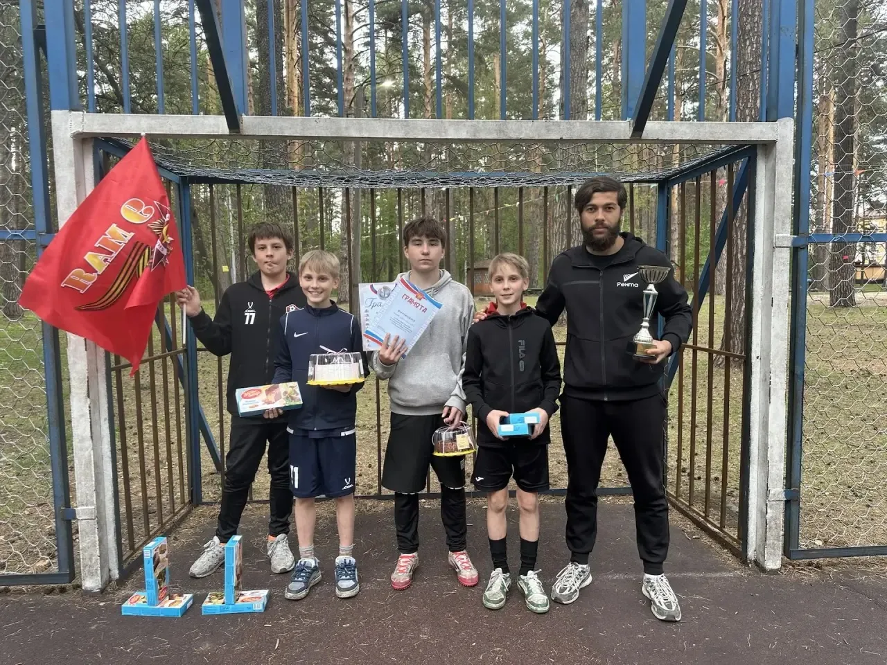 ⚽️ 9 мая состоялся турнир по мини-футболу, посвященный 81-й годовщине Победы в Великой Отечественной