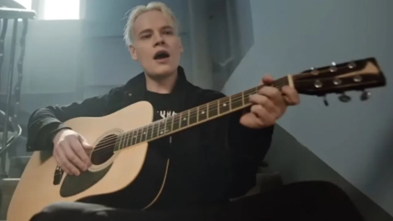 Голосуем за SHAMAN «ВКонтакте»!