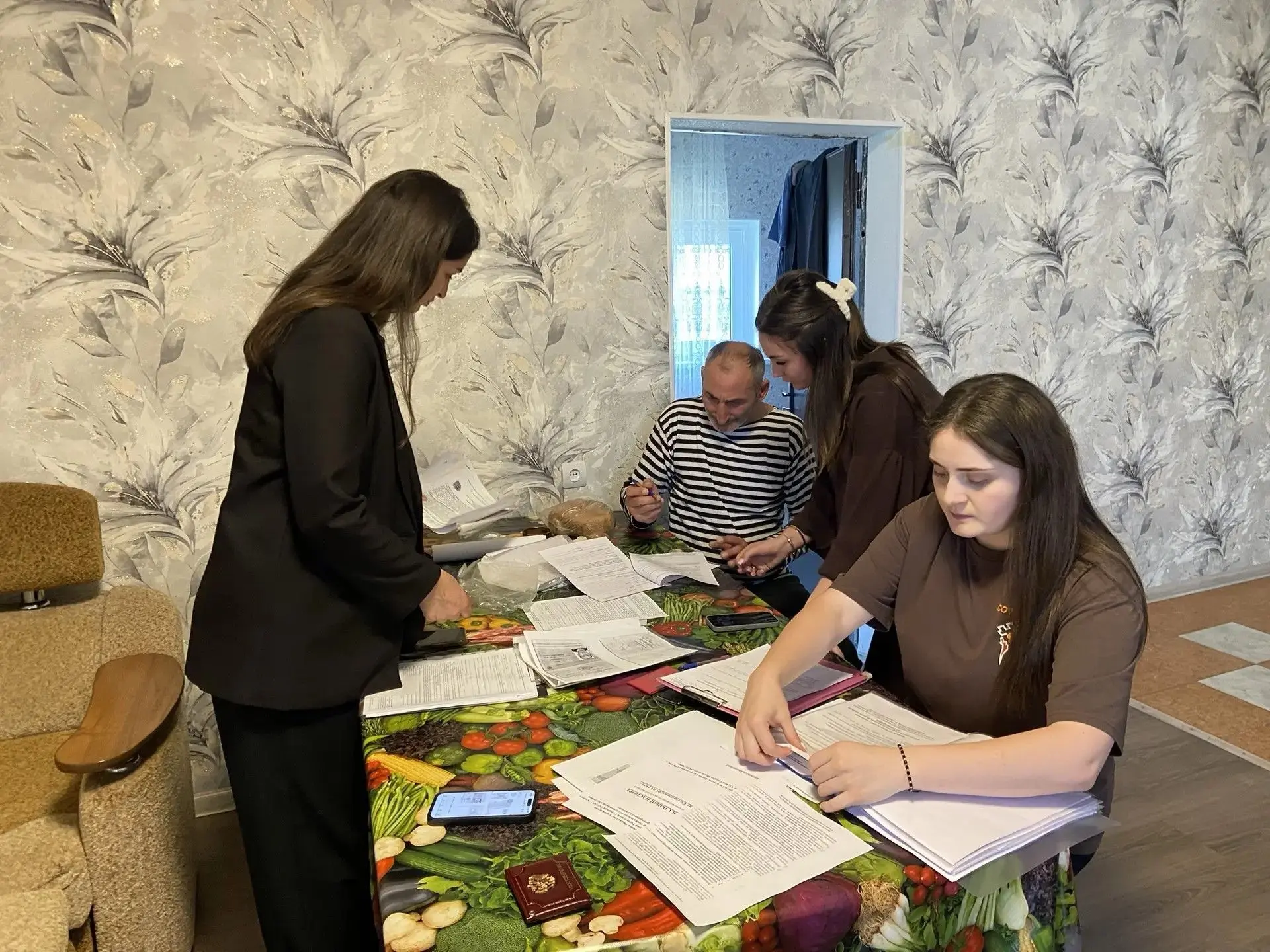 📌Мобильная бригада «Помогаем СВОим» оказала поддержку семьям участников СВО в с. Чермен