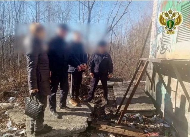 💥 В Архангельске будут судить тупых нариков, вызваших себе на хату полицию