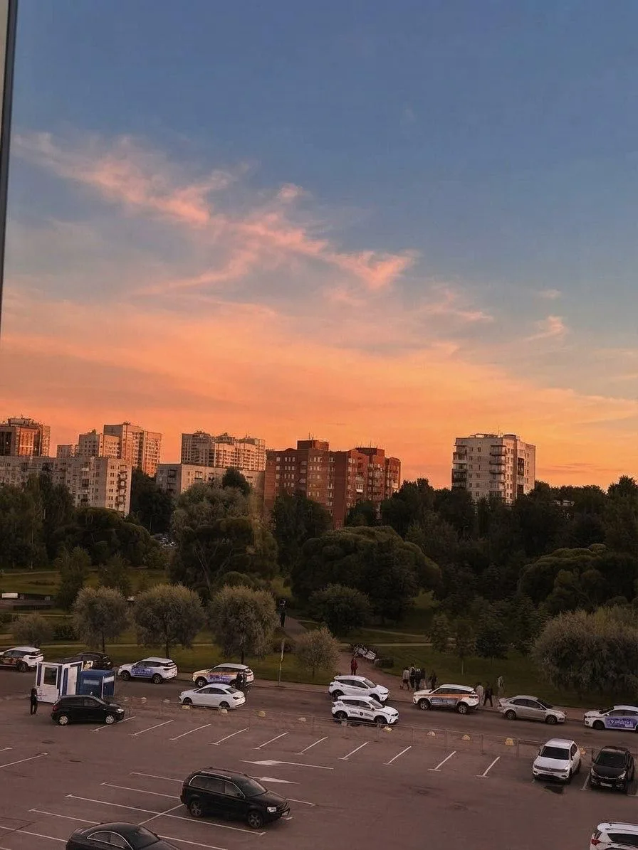Узнаёшь вид из окна? 🤟