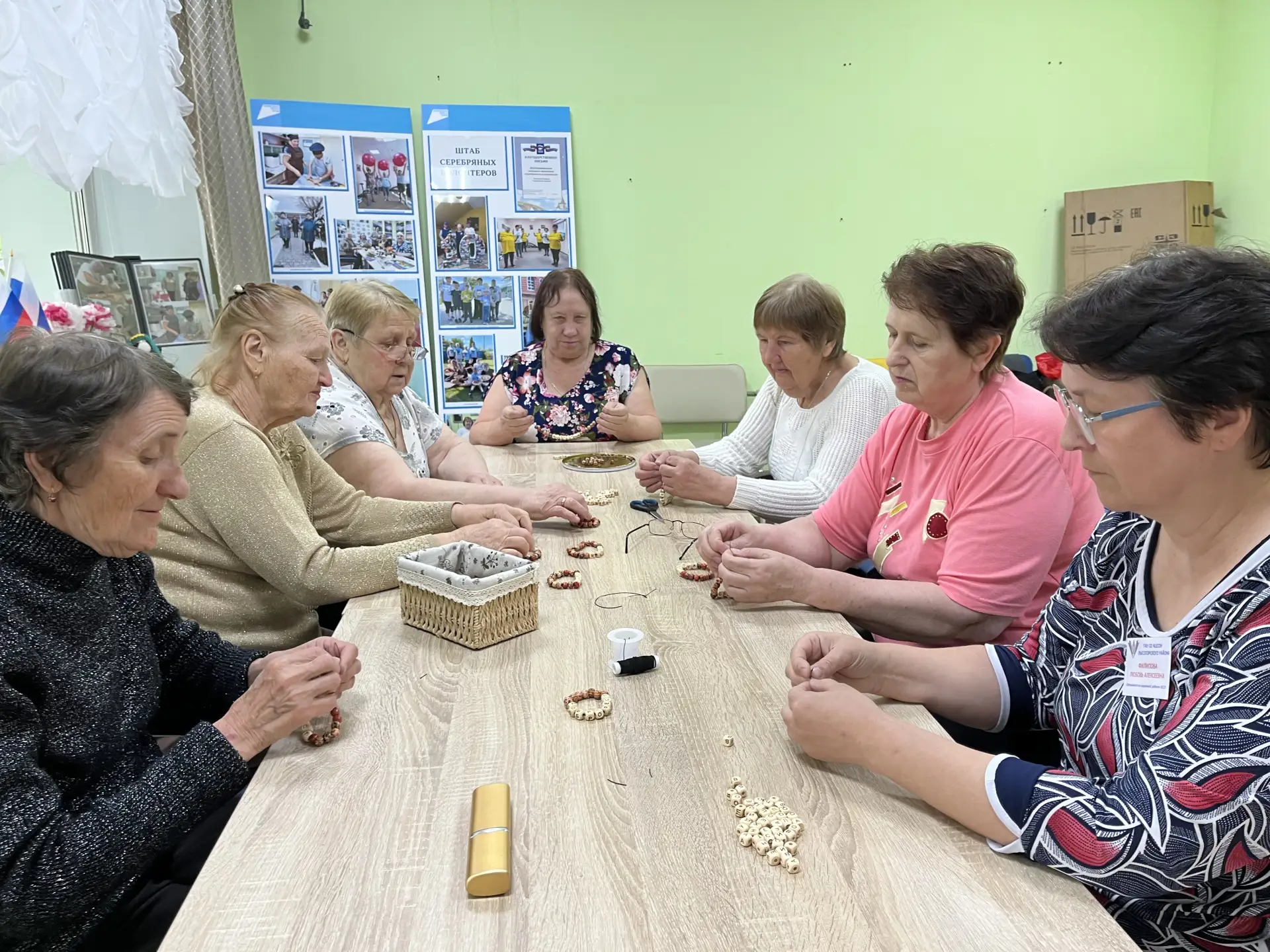 ✨ В Центре социального обслуживания населения в творческой мастерской «Доброцентр» Лысо...