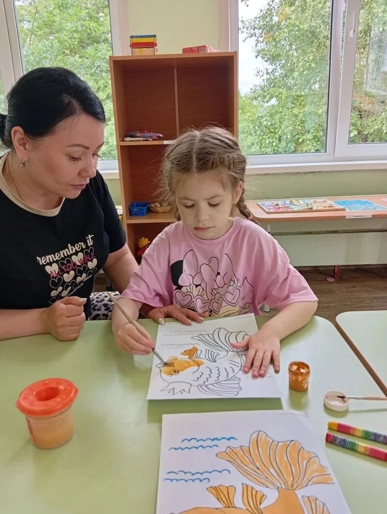 Сегодня дети из группы РАС "Ласточки" познакомились со сказкой о рыбаке и рыбке написанной великим р