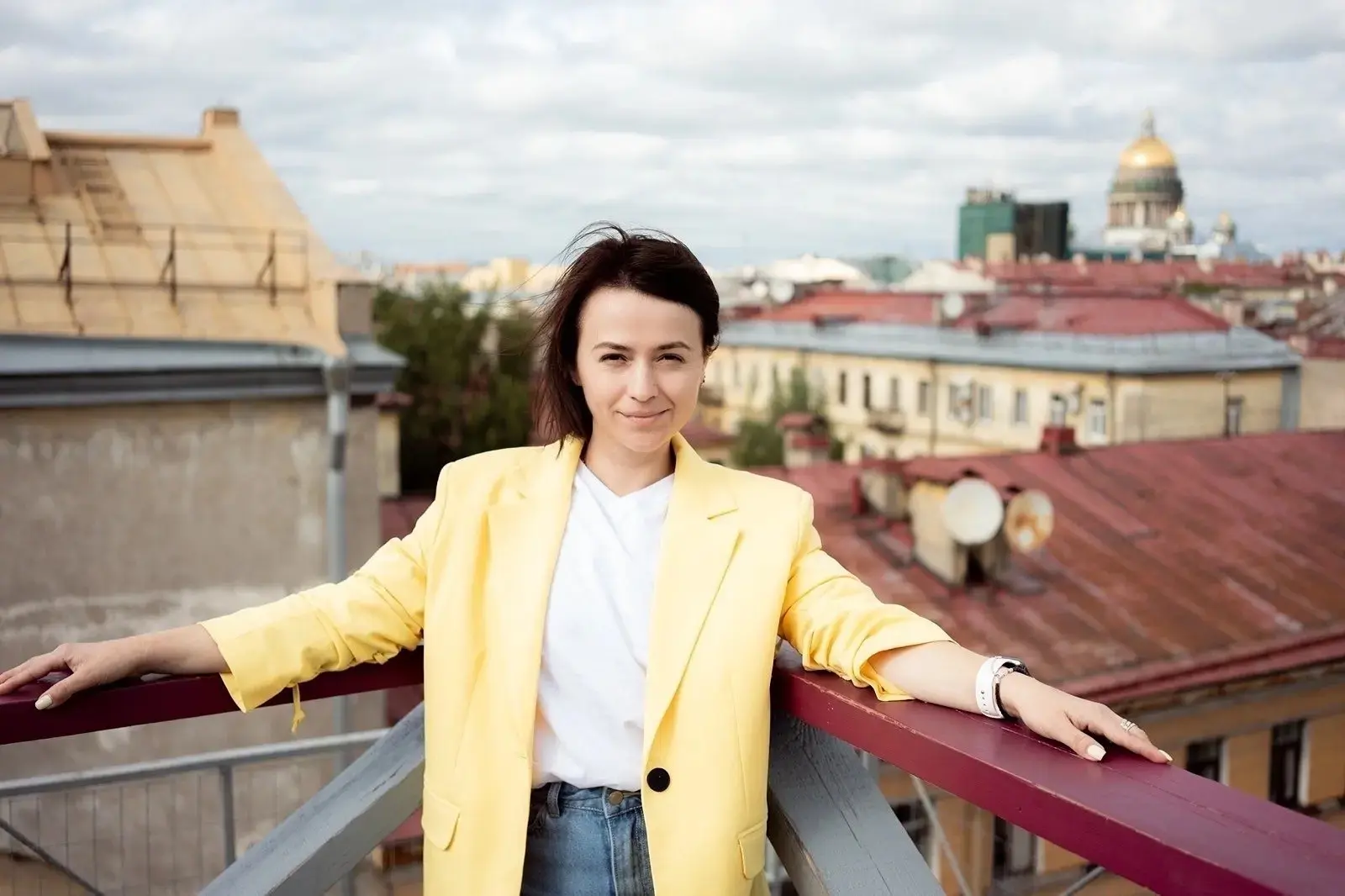 Уважаемая Галина Геннадьевна!

От всей души поздравляем Вас с Днём рождения!

Ваш труд — это искусст