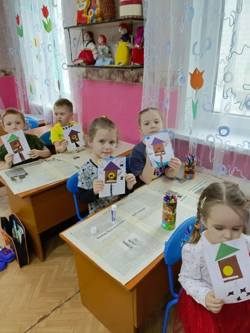 Весна — время, когда природа пробуждается, а вместе с ней возвращаются и перелётные птицы.