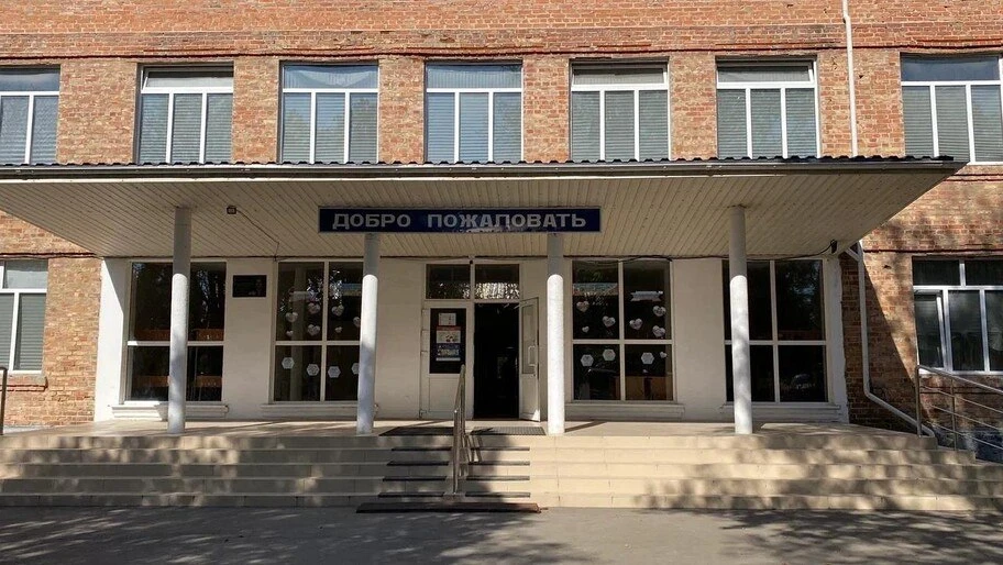 🏗️ От кровли до новых классов: в Геническе преобразилась санаторная школа