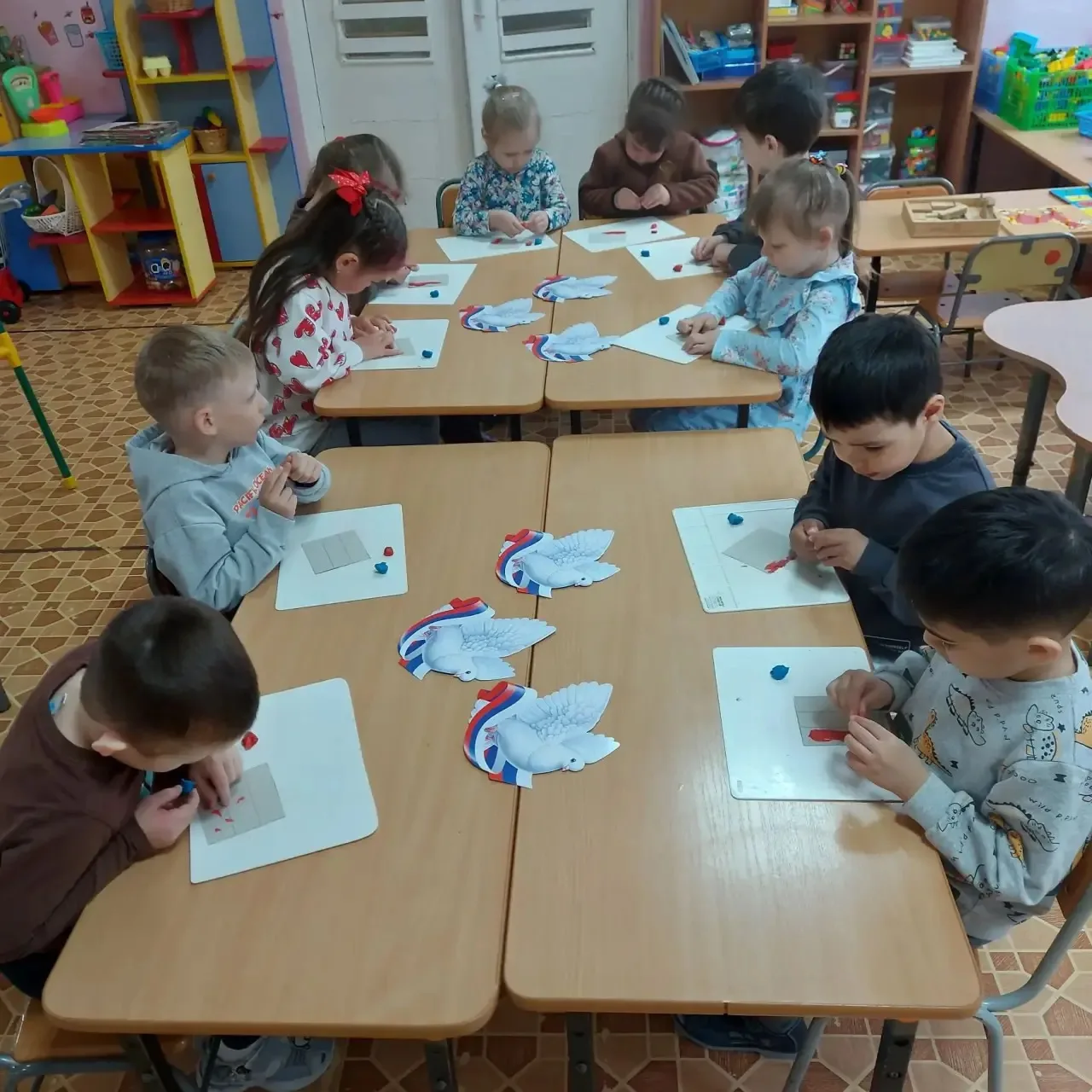🇷🇺 С Днём рождения, Россия! 🇷🇺 

Ребята из группы «Подсолнух» 👧👦 с большим интересом готовятся
