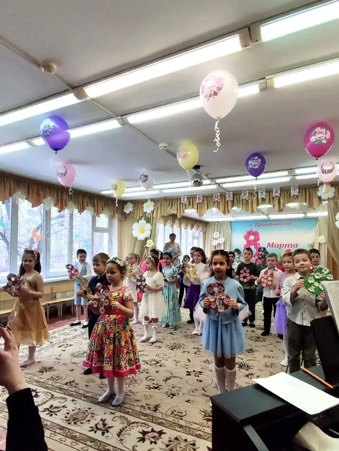🌷 Весенние поздравления для самых любимых.  В преддверии Международного женского дня в наших детских