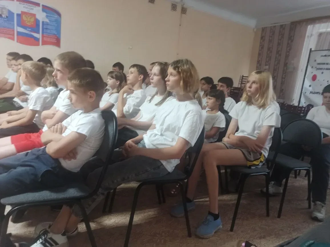 🚫 Сотрудник Центральной детской модельной библиотеки им. Гайдара провела информационны...