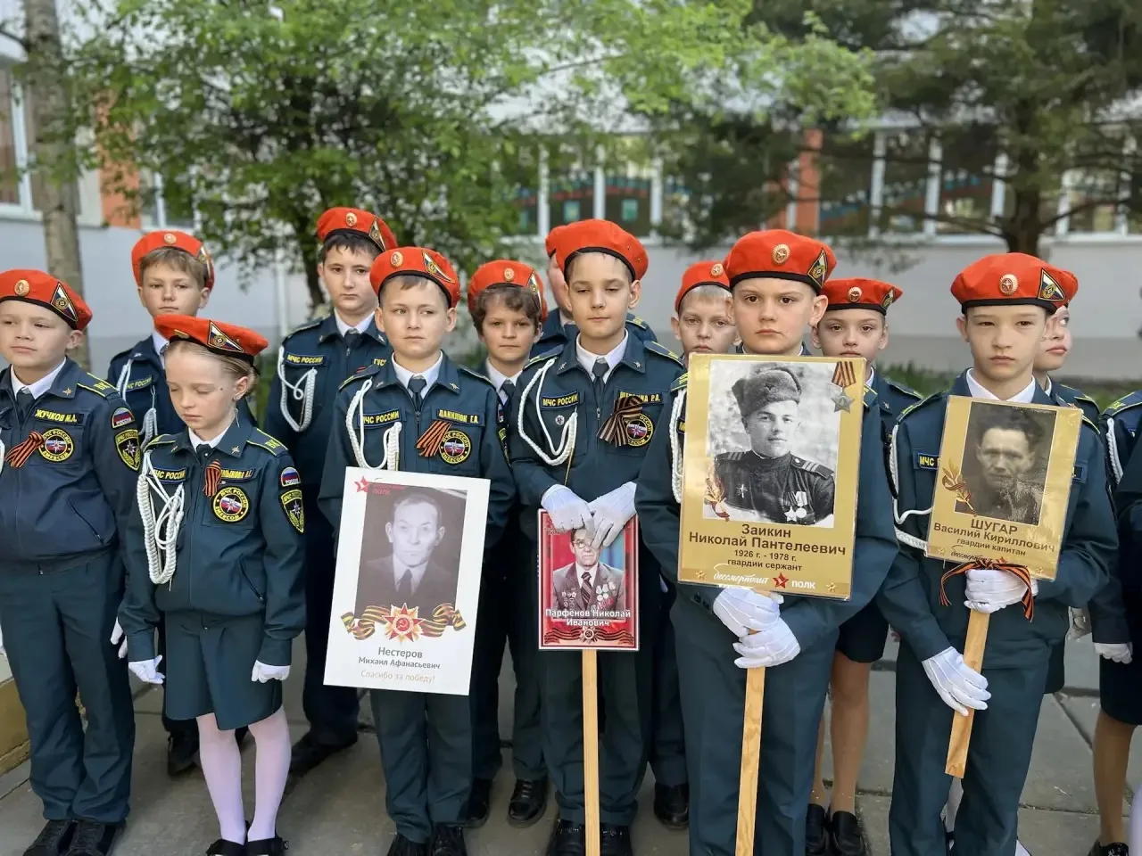 🎵 Песни победной весны  🇷🇺 В МБОУ «Школа-гимназия, детский сад № 25» прошёл трогательный Парад Побед