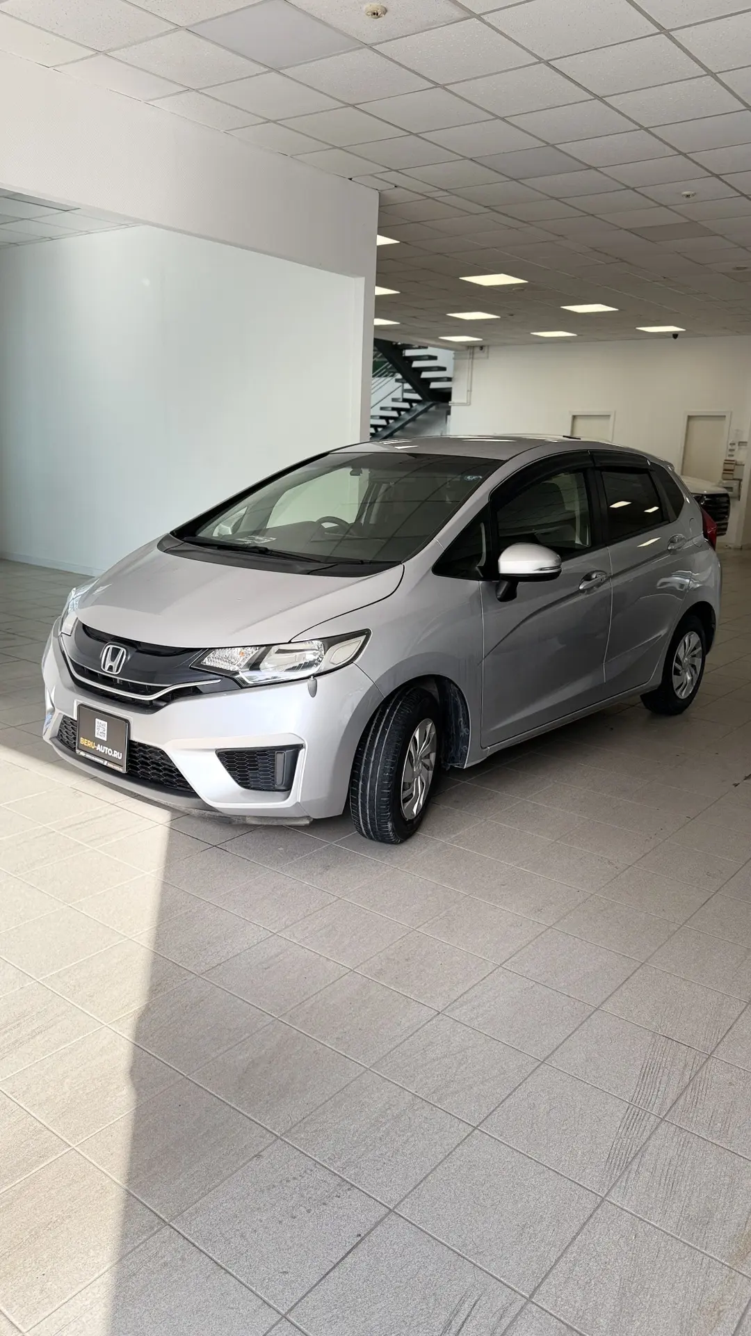 Honda Fit - маленький снаружи, больше внутри 🚗