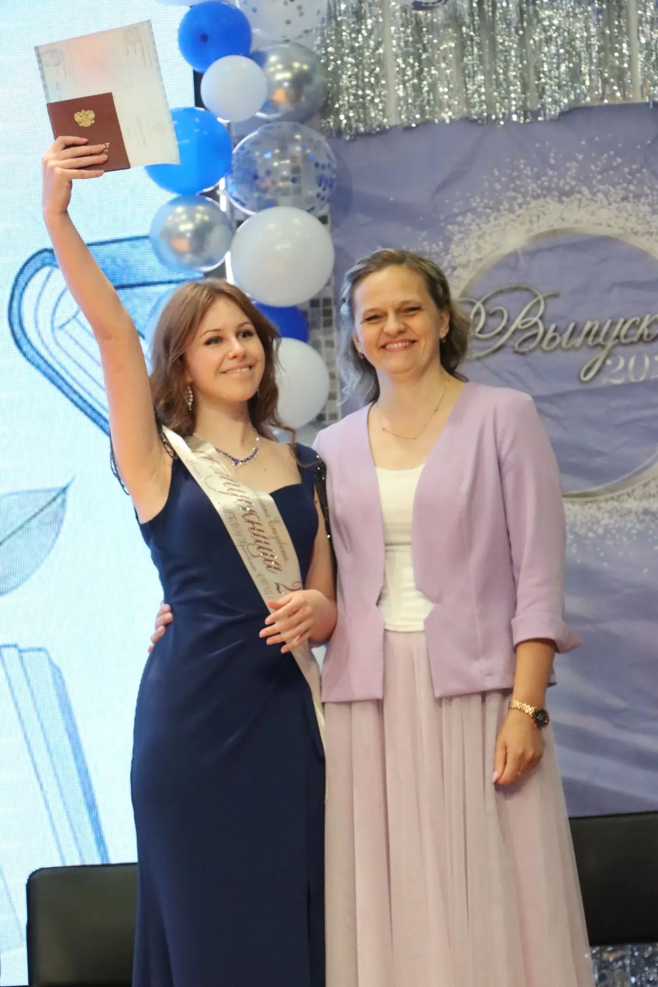Сегодня 2️⃣7️⃣ июня 2️⃣0️⃣2️⃣6️⃣ года состоялось торжественное вручение аттестатов о ср...
