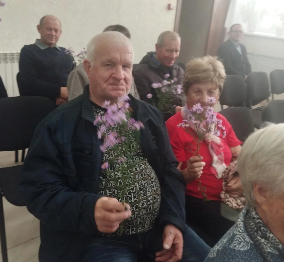 В Антоновском СДКпрошел праздничный концерт " А в сердце молодость поёт "💐