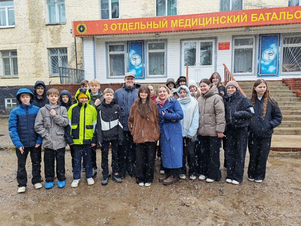 🏥 Профориентационная экскурсия в военный госпиталь: ученики 7 «В» МБОУ СОШ № 1 познако...